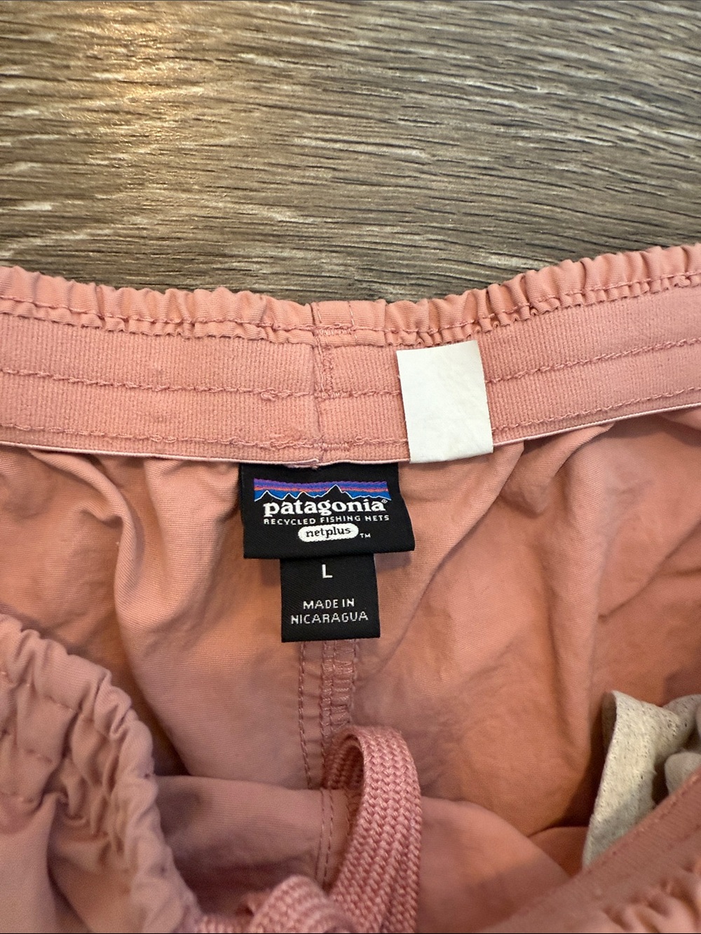 Patagonia Women's Pink Elastic-Waist Shorts - Picture 2 of 4